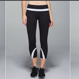 Lululemon Run: Inspire Crop II Size 6